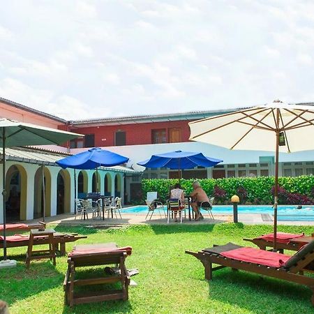 Ranveli Beach Hotel Dehiwala-Mount Lavinia Ngoại thất bức ảnh