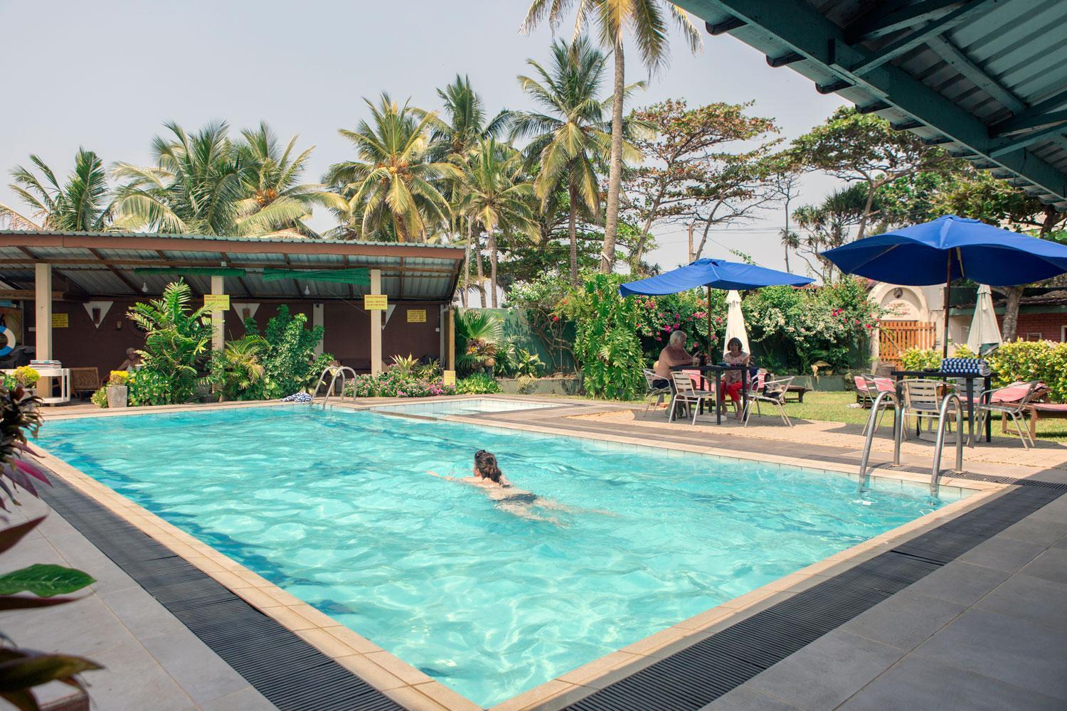 Ranveli Beach Hotel Dehiwala-Mount Lavinia Ngoại thất bức ảnh