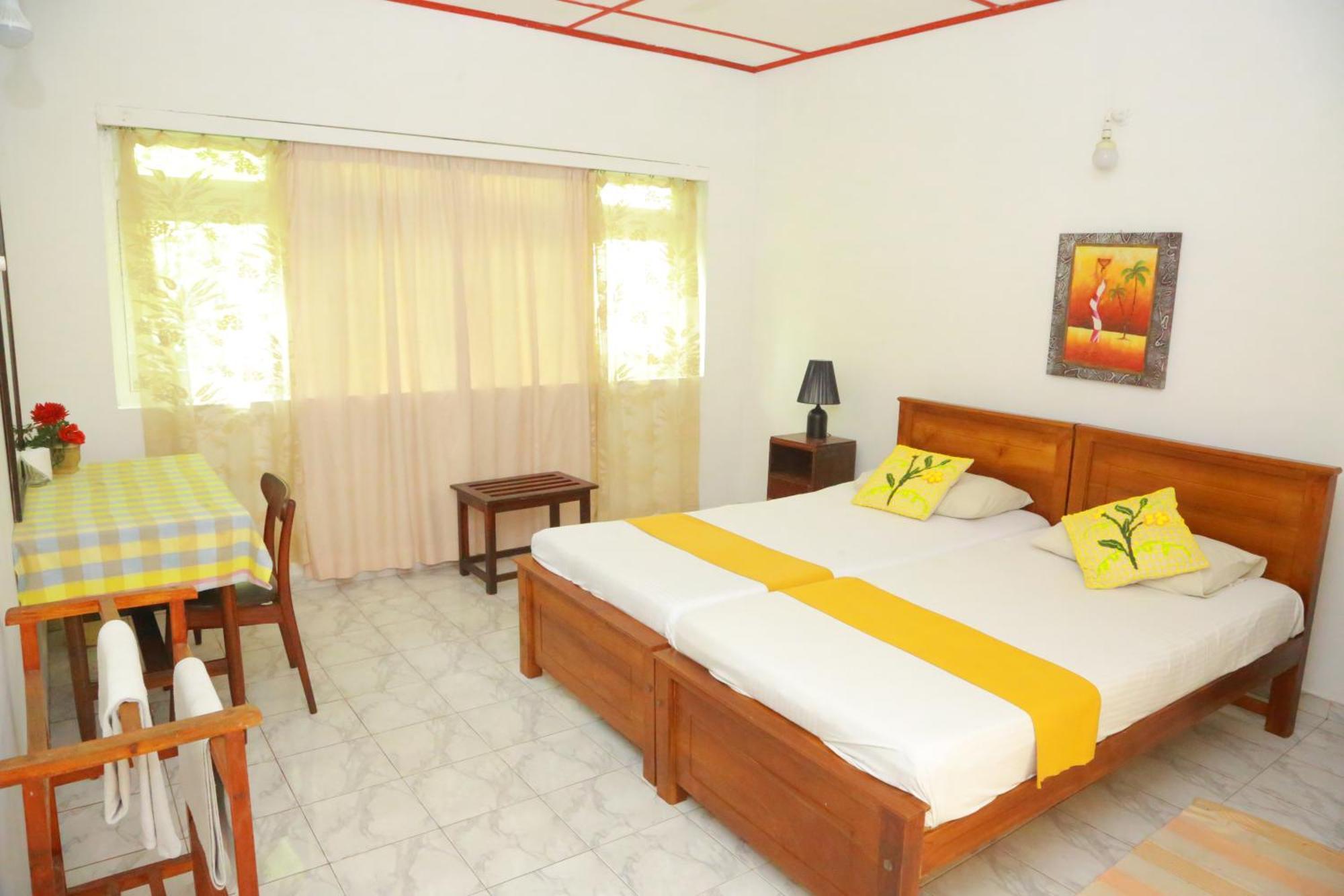Ranveli Beach Hotel Dehiwala-Mount Lavinia Ngoại thất bức ảnh