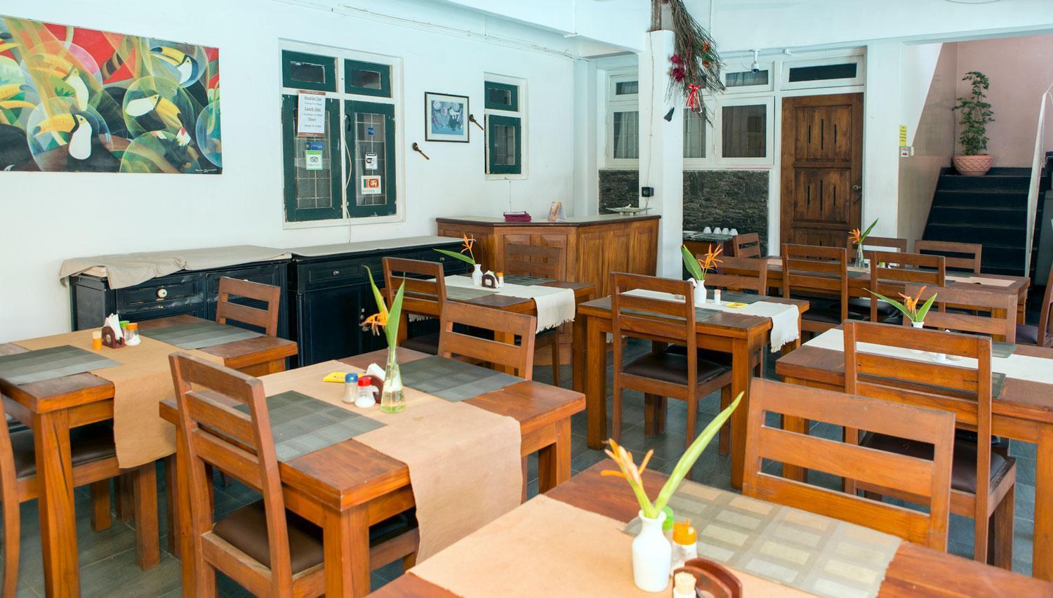 Ranveli Beach Hotel Dehiwala-Mount Lavinia Ngoại thất bức ảnh
